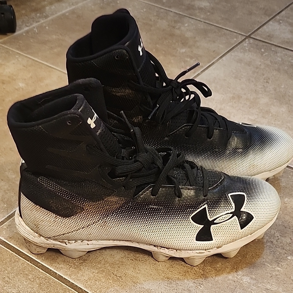 Under Armour Gradient Football Cleats